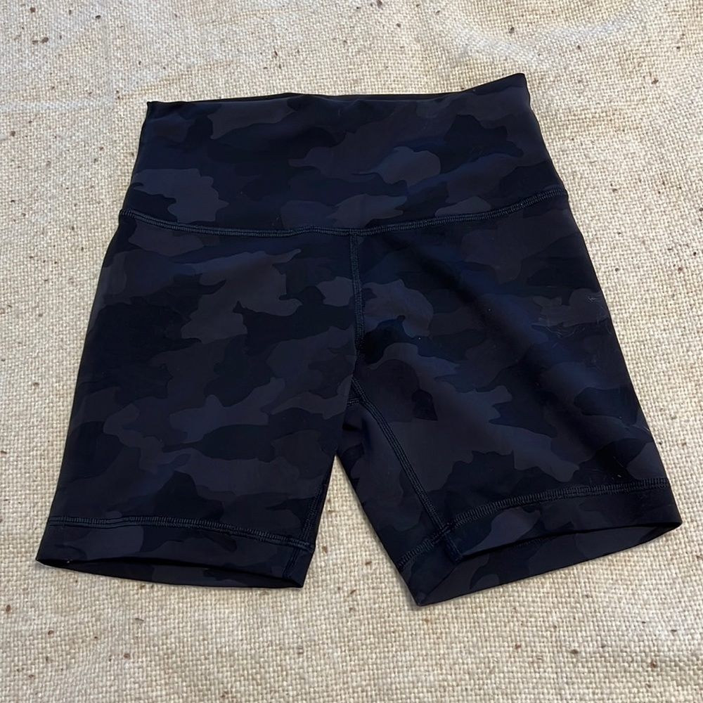 Lululemon wunder train camo 6 inch